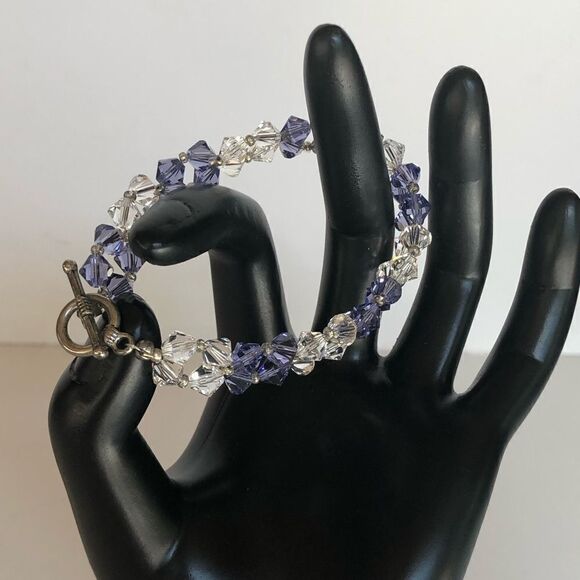 Crystal bracelet with silver tone hardware - Picture 1 of 4